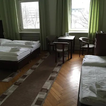 ゲストハウス ペンション クラシック ベルリン